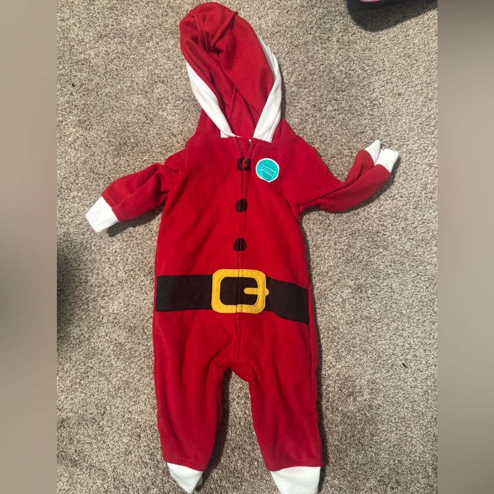 NEW‎ Carters Santa red outfit Pajama hoodie kids baby 3-6 months